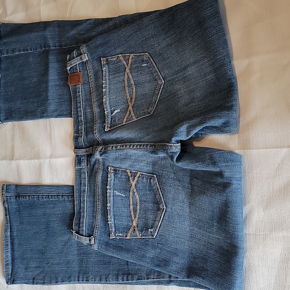 Abercrombie &Fitch Madison medium wash mid rise flared blue jeans size 6 short - Picture 5 of 7